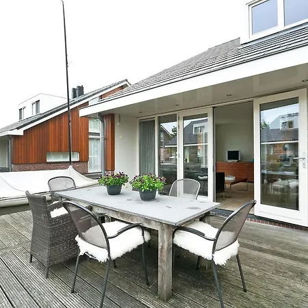 Boathouse Suburban Amsterdam-2